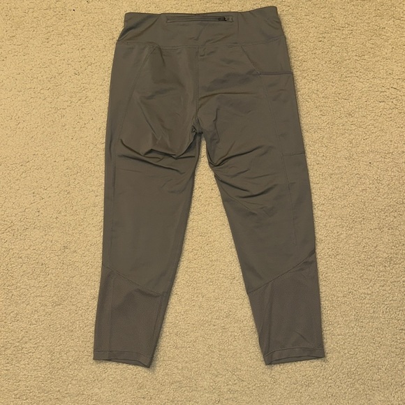 WOMENS NIKE CROPPED LEGGINGS, SIZE SMALL - Picture 4 of 6